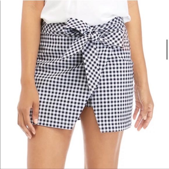 🎉HP🎉…Crown & Ivy Gingham Skort - Picture 2 of 8
